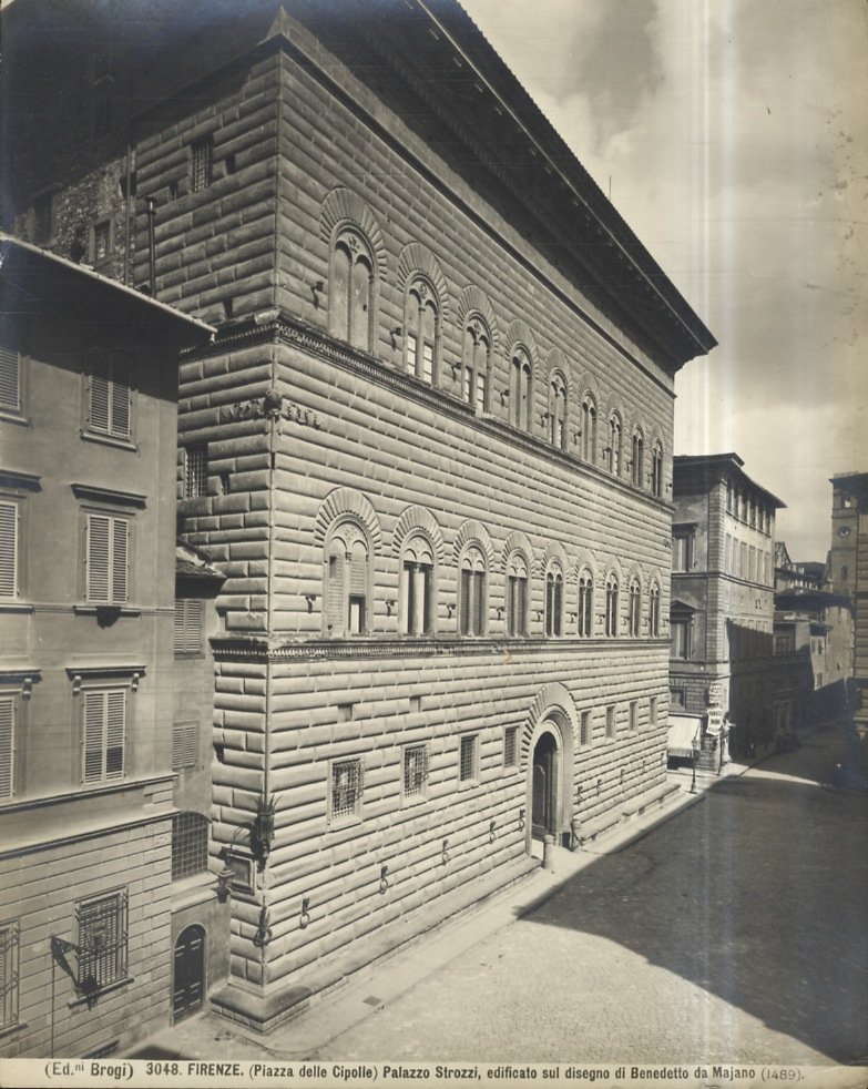 Firenze. (Piazza delle Cipolle). Palazzo Strozzi, edificato sul disegno di …