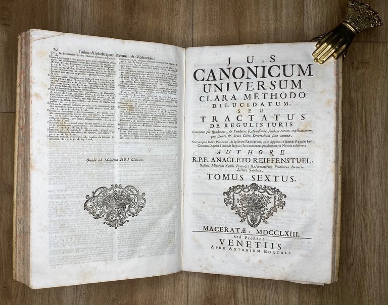 Jus canonicum universum clara methodo juxta titulos quinque librorum Decretalium. …