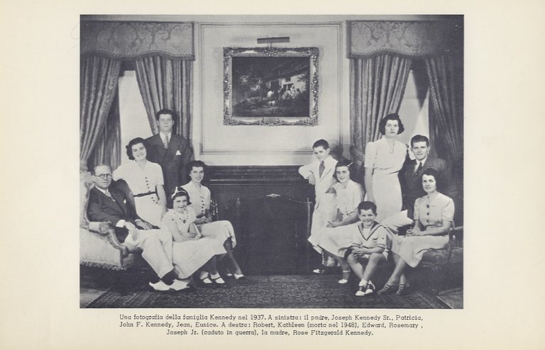 Kennedy (John F.) Presidente degli Stati Uniti d'America.