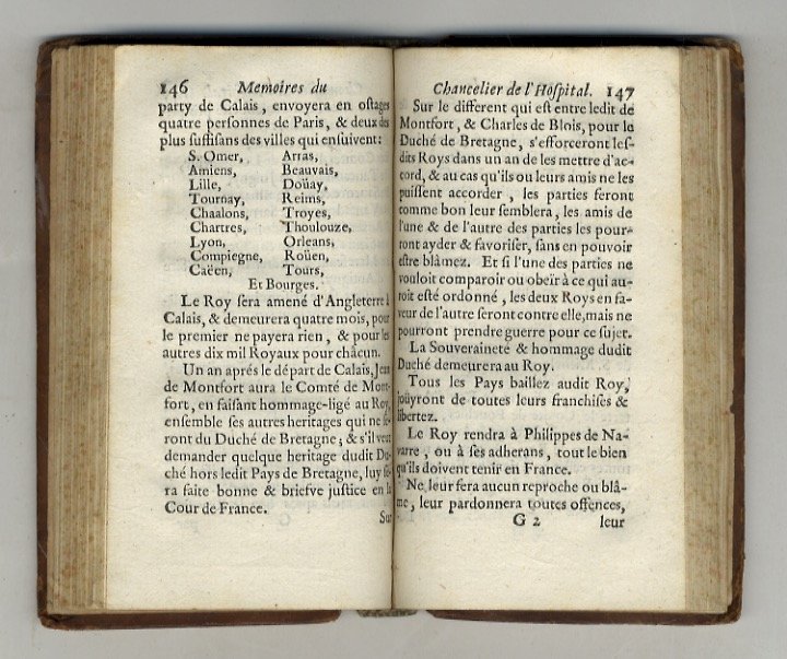 Memoires de Monsieur le Chancelier de l'Hospital, contenant plusieurs Traitez …
