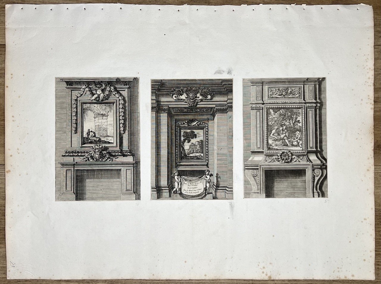 Tre incisioni raffiguranti camini barocchi. | Immagine principale