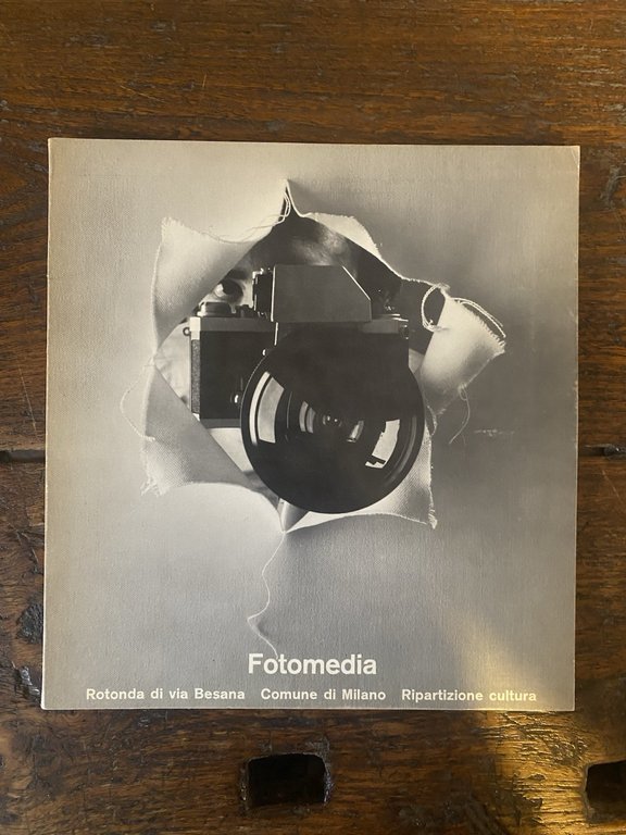 AA.VV. Fotomedia Milano Rotonda della Besana 1975