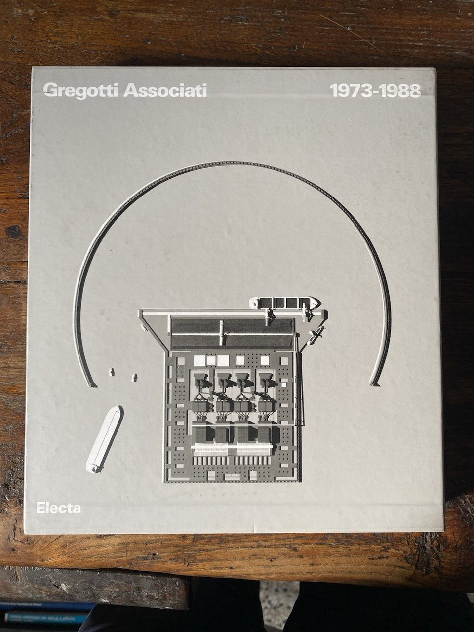AA.VV. Gregotti Associati: 1973-1988 Milano Electa 1990 | Immagine principale