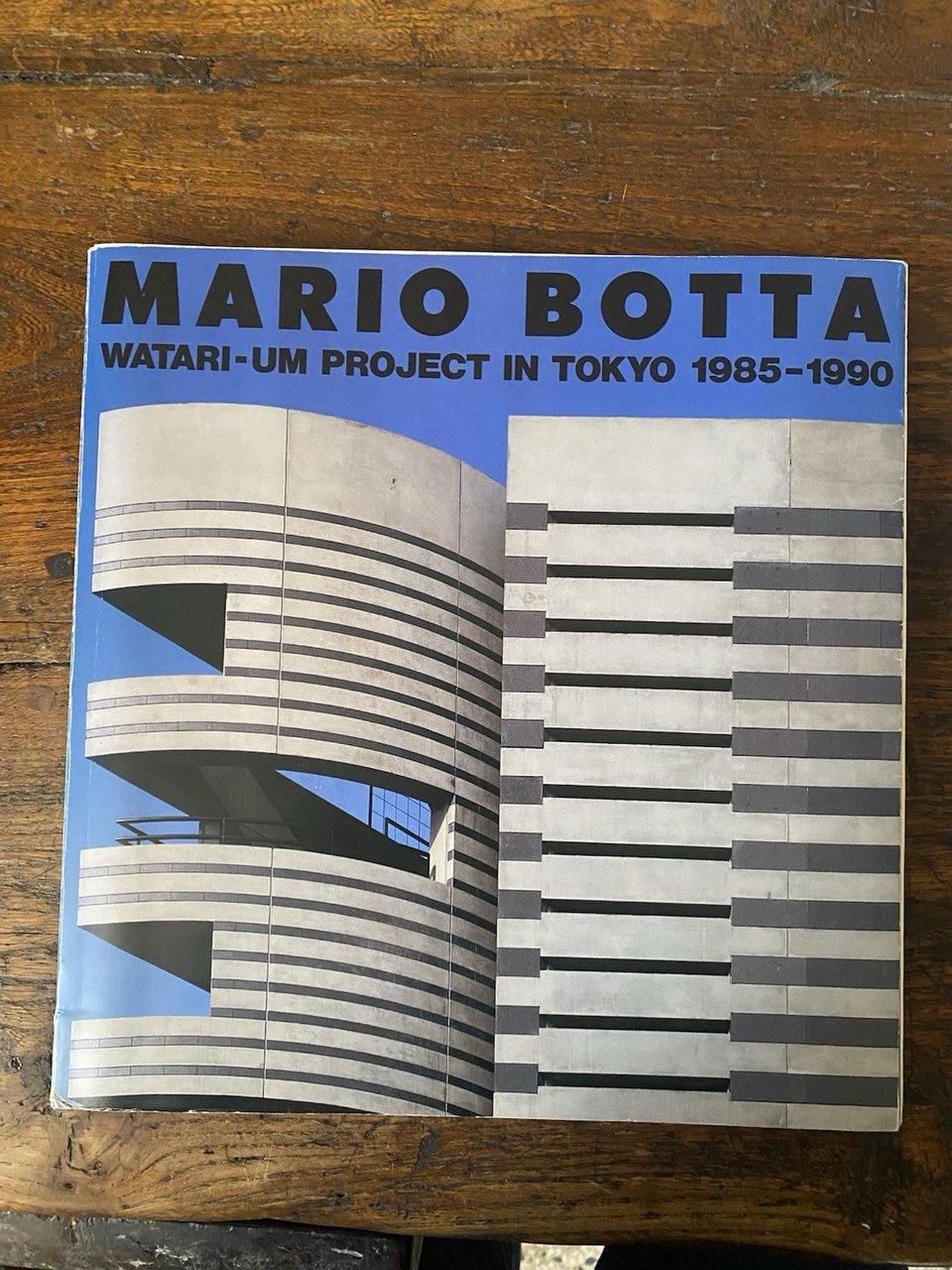 Autografato Botta Mario Watari-Um Project in Tokyo 1985-1990 Watari-Um 1990