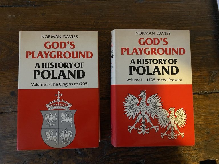 Davies Norman God's Playground a history of Poland