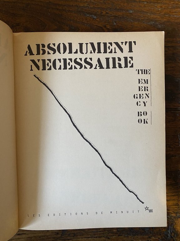De la Casiniere Joelle Absolument Necessaire Paris Les Editions de …