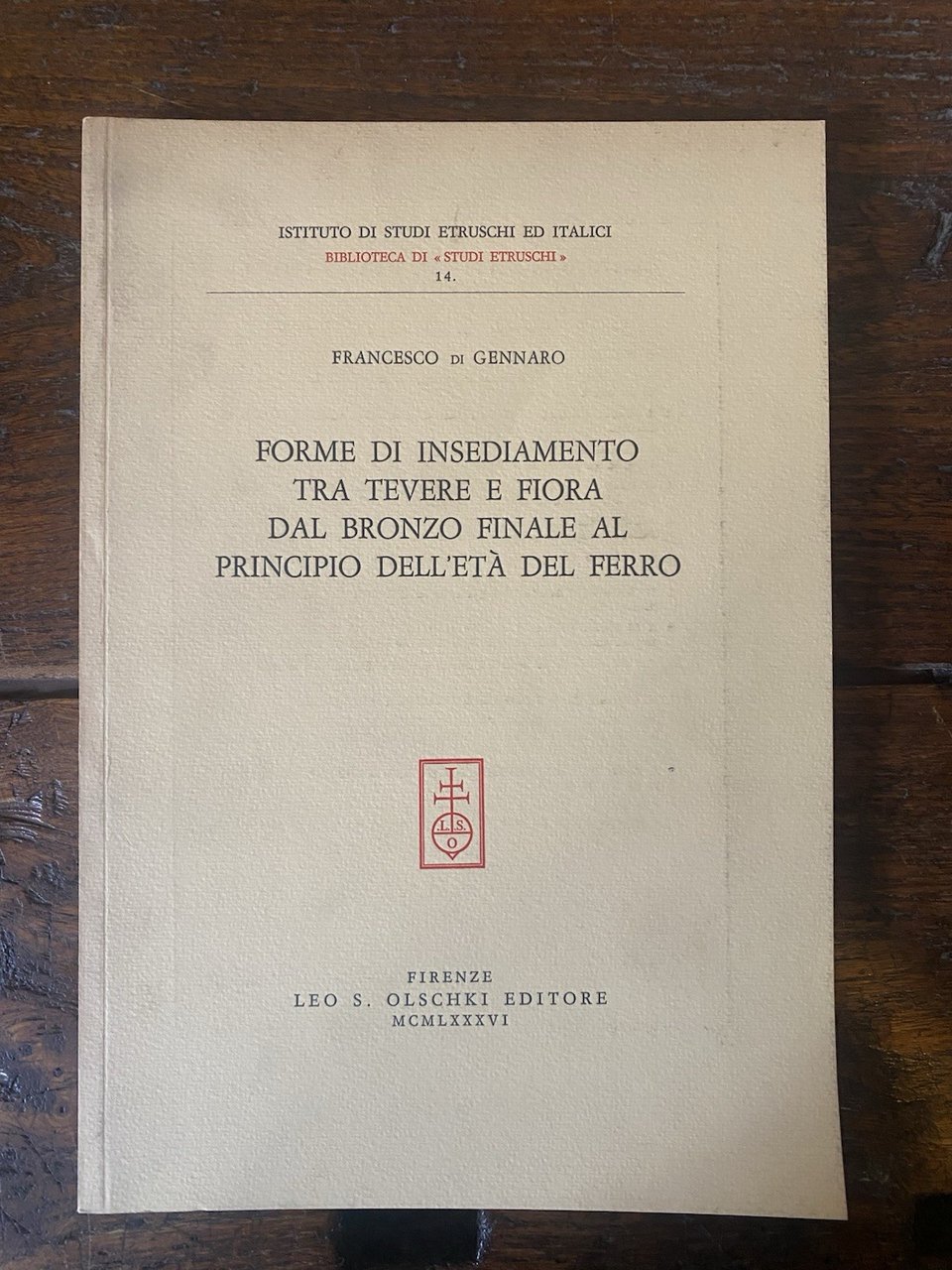 Di Gennaro Francesco Forme di insediamento tra Tevere e Flora …