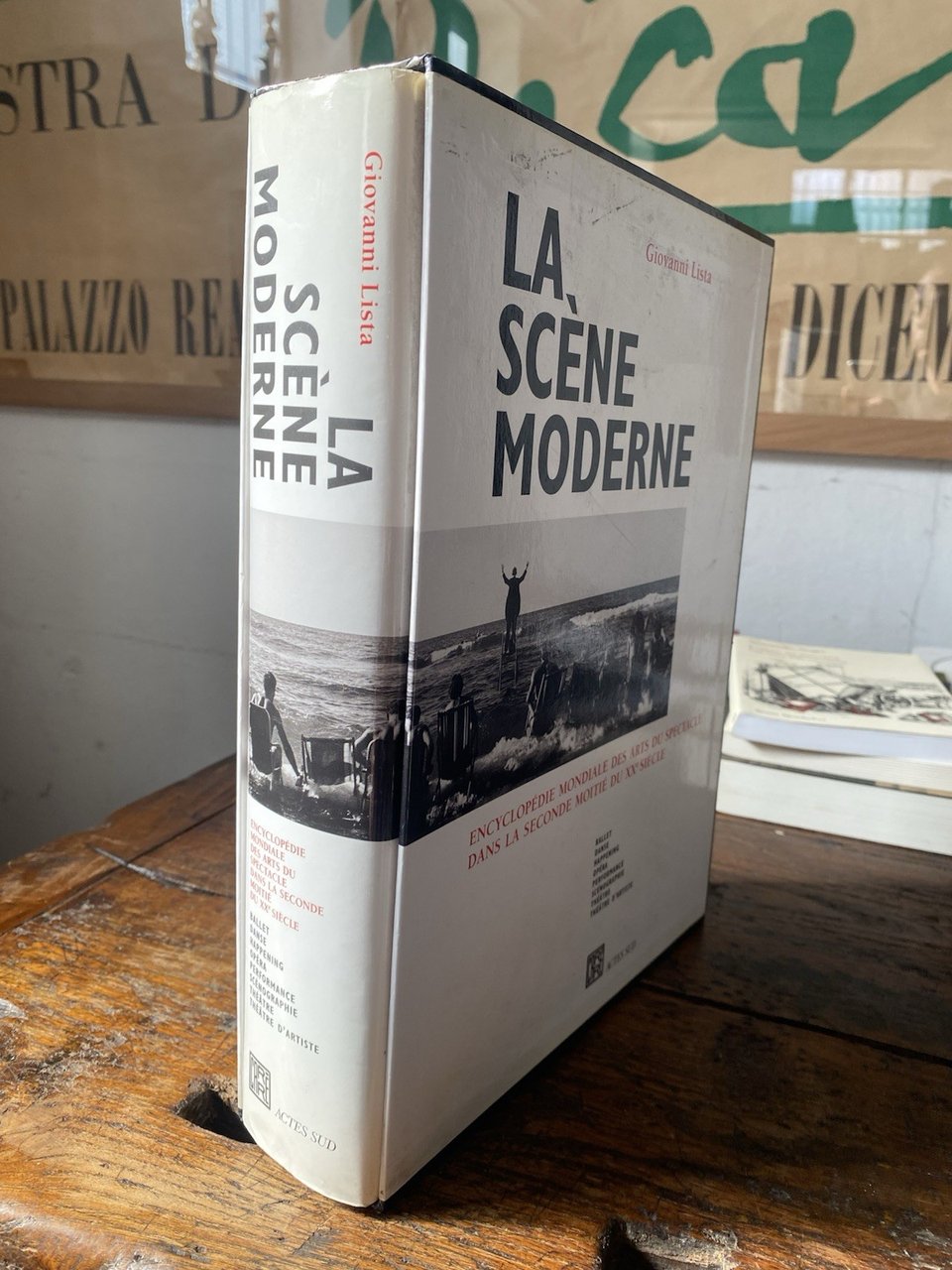 Lista Giovanni La scène moderne Encyclopédie mondiale des arts Carré … | Immagine principale