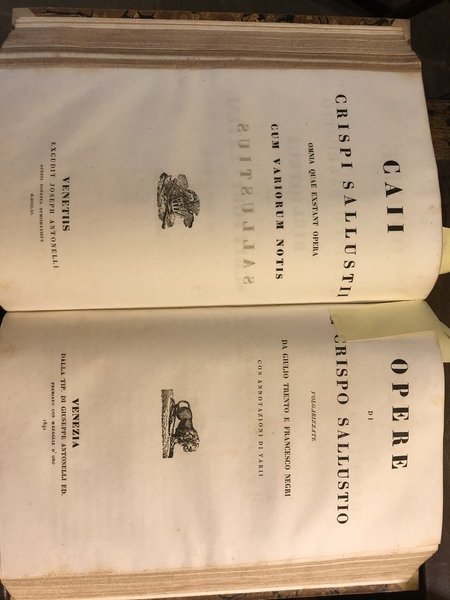 Commentarj, traduzione nuovamente riveduta. A seguire: Opere di C. Crispo …