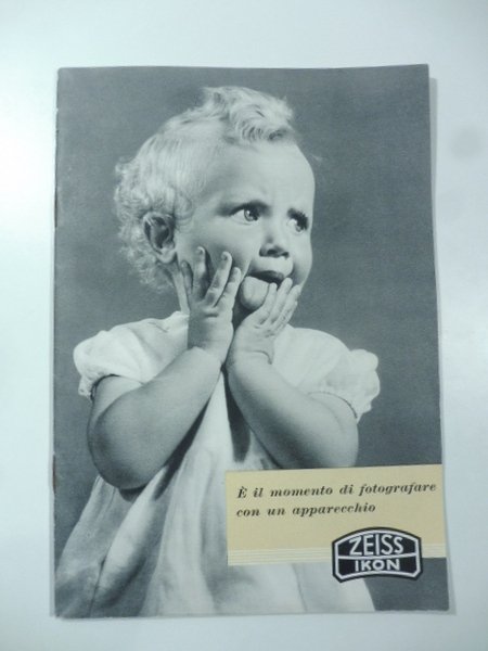 E' il momento di fotografare con un apparecchio Zeiss Ikon