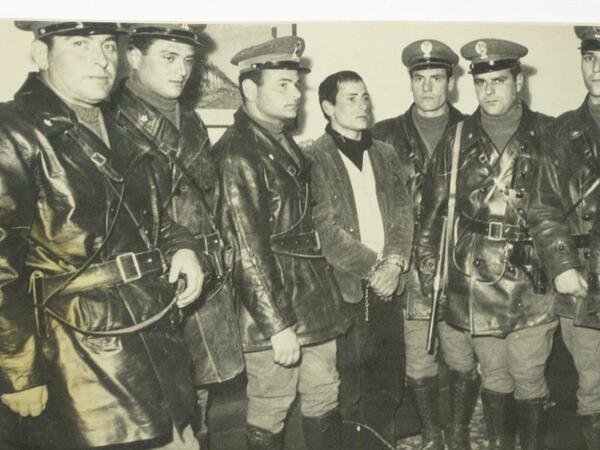Mesina apres des tractations officienses menees par un avocat.(1968)