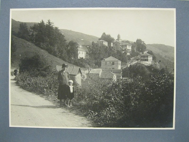 Appennino. Santuario della Vittoria ai Giovi. Due fotografie