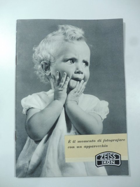 E' il momento di fotografare con un apparecchio Zeiss Ikon