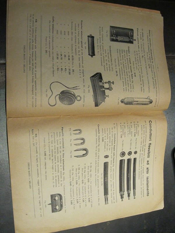 Emilio Resti. Materiale scientifico. Accessori per installazioni elettriche e costruzioni …