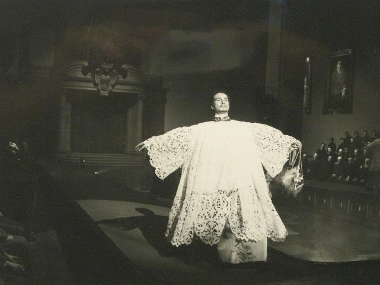 Federico Fellini. Roma. Foto di scena durante la lavorazione del …