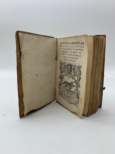 Georgii Agricolae medici libri V De mensuris et ponderibus in … | Immagine principale