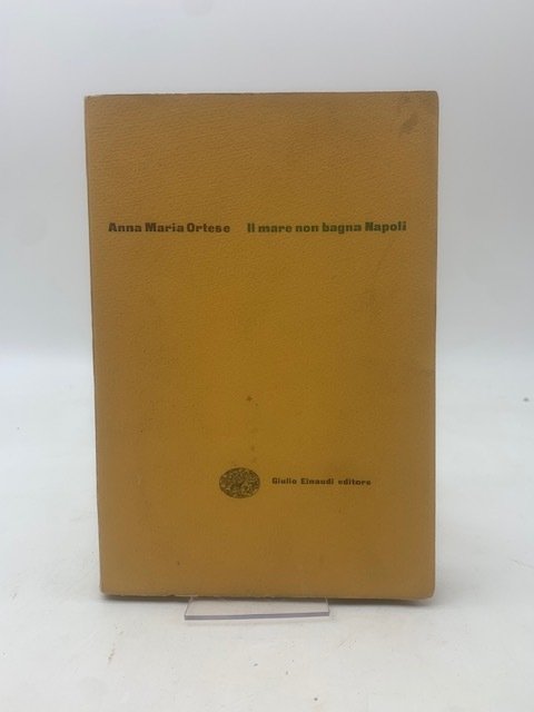Il mare non bagna Napoli | Immagine principale