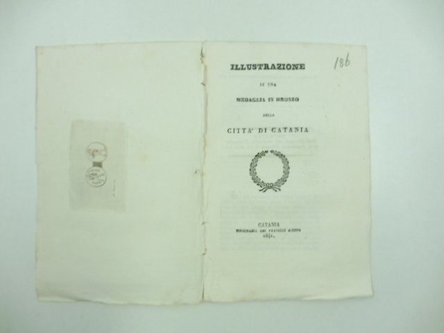 Illustrazione di una medaglia in bronzo della citta' di Catania