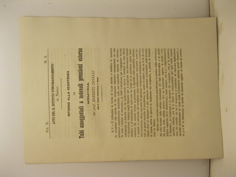 Intorno alla resistenza dei tubi assoggettati a notevoli pressioni esterne