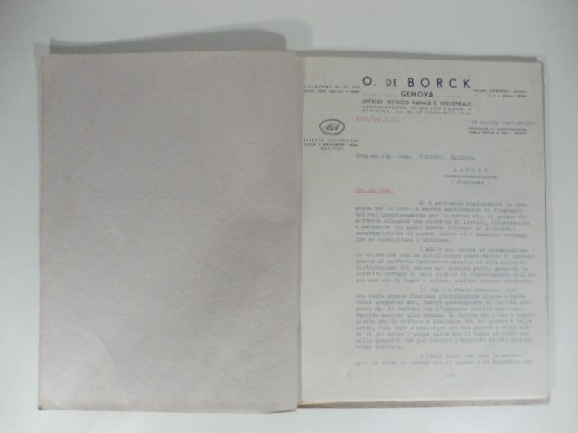 La cucina Aga. Brochure pubblicitaria e listini entro cartellina O. …