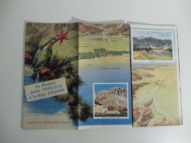 La riviera dalle Versilia e le Alpi Apuane. (Pieghevole pubblicitario turistico)
