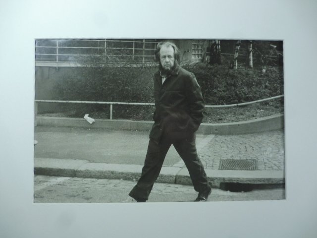 Master writer Alexandre Solzjenitsyn takes a stroll in Zurich.(Fotografia originale …