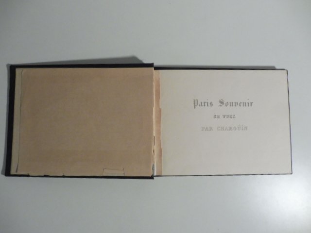 Paris Souvenir 32 vues par Chamouin