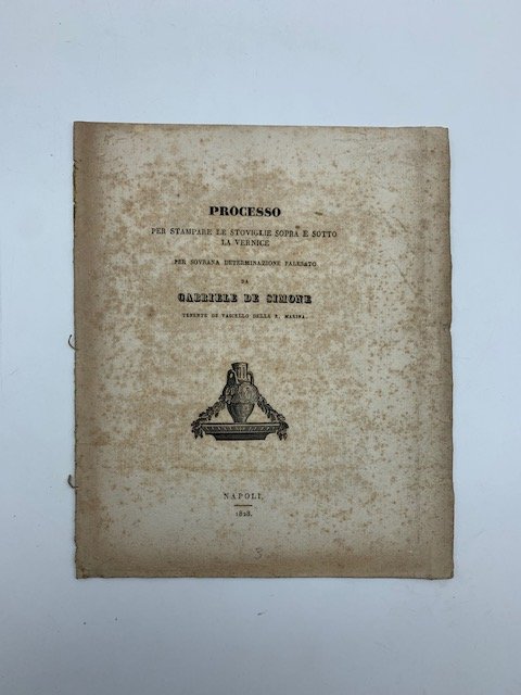 Processo per stampare le stoviglie sopra e sotto la vernice …