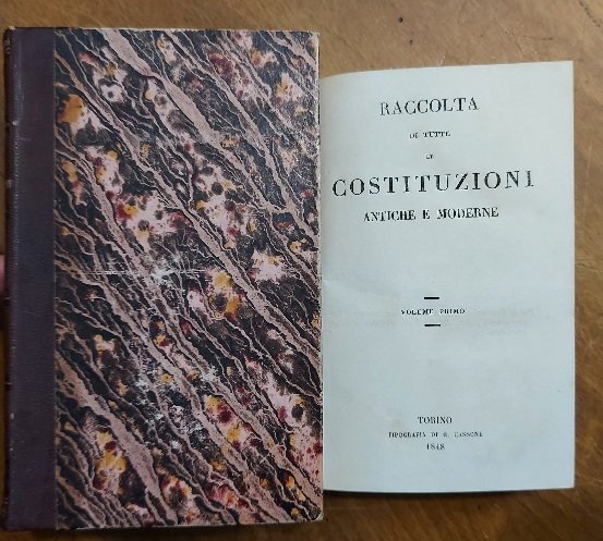 Raccolta di tutte le costituzioni antiche e moderne. Volume primo …