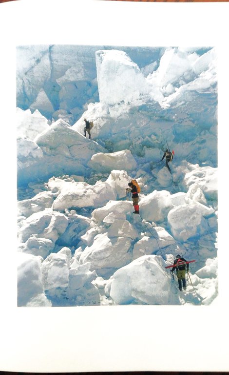 La spedizione italiana all'Everest 1973. Con il resoconto scientifico di …