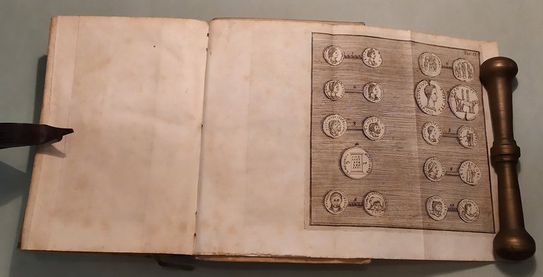 Istituzione antiquario-numismatica o sia introduzione allo studio delle antiche medaglie …