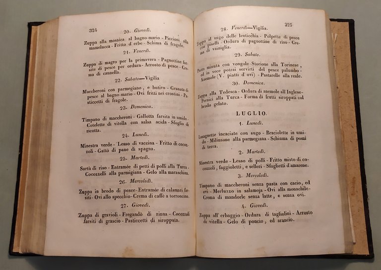 Cucina teorico-pratica col corrispondente riposto ed apparecchio di pranzi e …