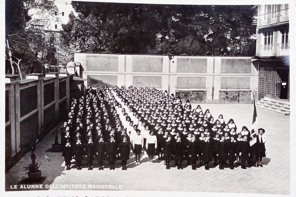 Cartolina - Istituto Maria Ausiliatrice - Napoli - Alunne dell'Istituto …