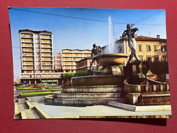 Cartolina - Modena - Largo Garibaldi e Fontana del Graziosi …