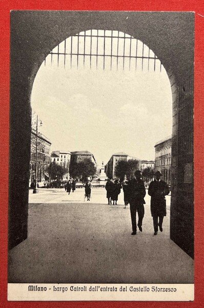 Cartolina - Milano - Largo Cairoli dall'entrata del Castello Sforzesco … | Immagine principale