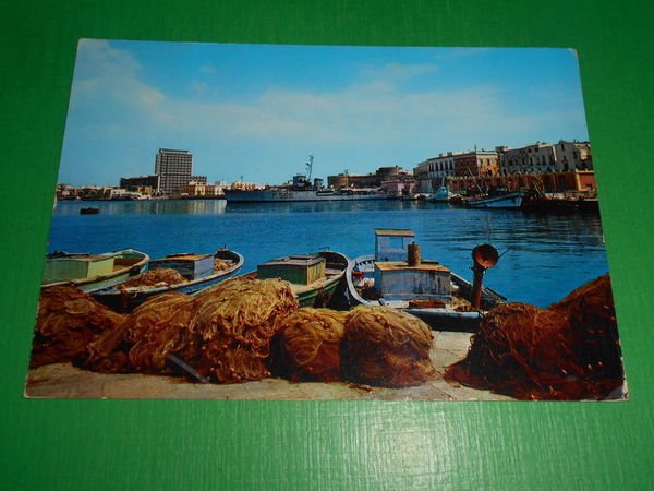 Cartolina Gallipoli - Il porto - Città nuova 1973.