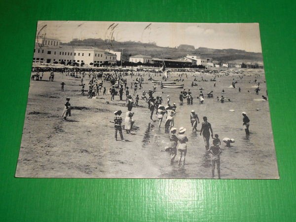 Cartolina Fano - Spiaggia 1960
