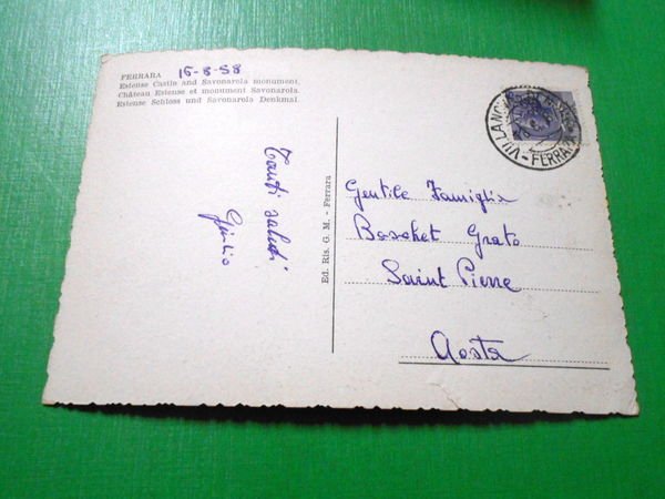 Cartolina Ferrara - Castello Estense e monumento al Savonarola 1958.