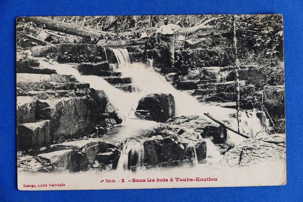 Cartolina Africa - Congo - Sous les bois à Touba-Kouilou