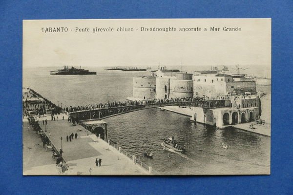 Cartolina Taranto - Ponte girevole chiuso - Dreadnoughts ancorate a …