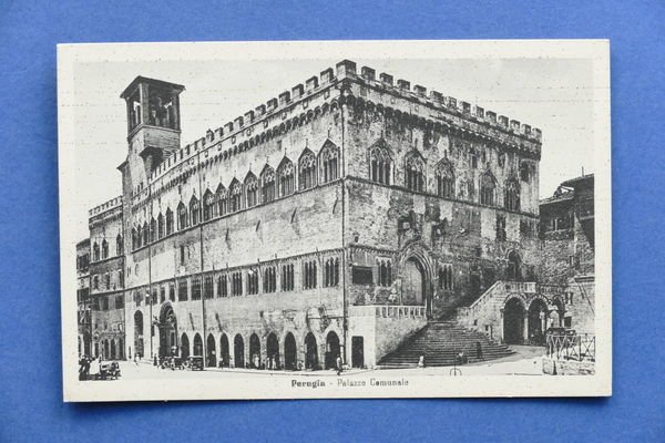 Cartolina Perugia - Palazzo Comunale - 1943 ca.