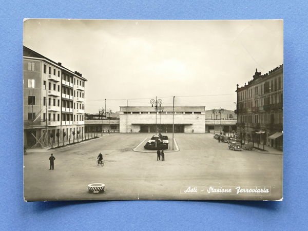 Cartolina Asti - Stazione Ferroviaria - 1951