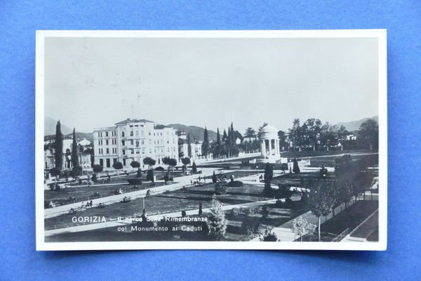 Cartolina Gorizia - Il Parco delle rimembranze col Monumento ai …