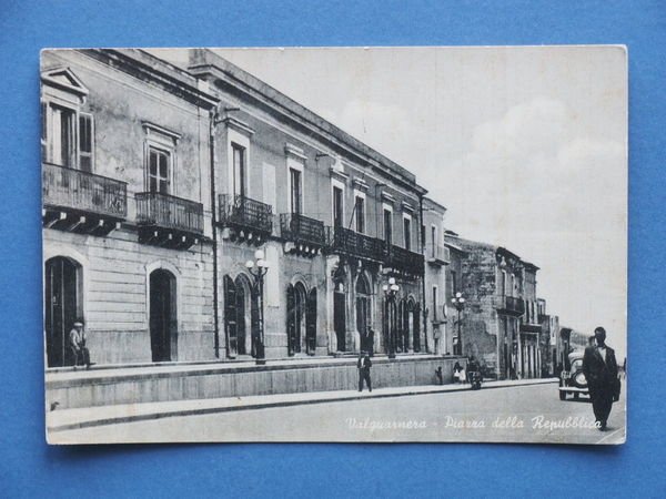 Cartolina Valguarnera - Piazza della Repubblica - 1961