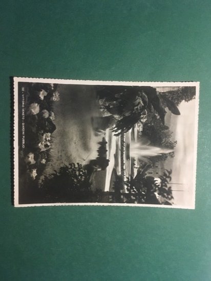 Cartolina Vittorio Veneto - Giardini Pubblici - 1942