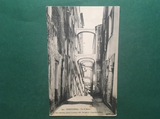 Cartolina Bordighera - Via di Mezzo - 1920 ca.