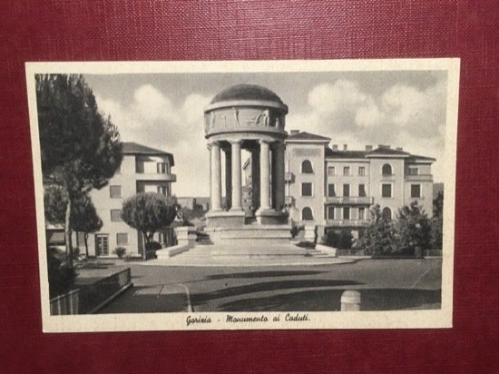 Cartolina Gorizia - Monumento ai Caduti - 1920 ca.