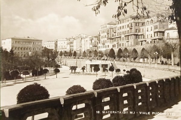 Cartolina - Macerata - Viale Puccinotti - 1950