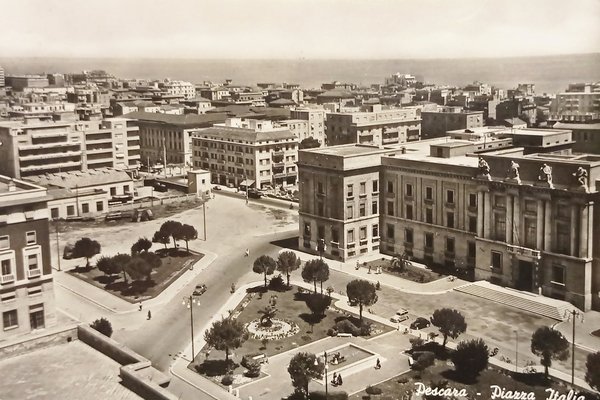 Cartolina - Pescara - Piazza Italia - 1961