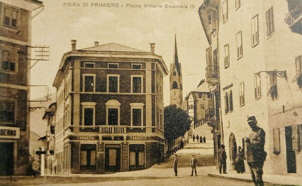 Cartolina - Trento - Fiera di Primiero - Piazza Vittorio …